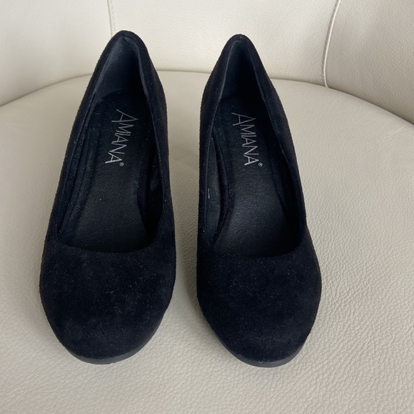 Amanda Faux suede heels - size 35 - worn once - Picture 3 of 7